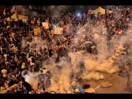 Manifestación democrática, reprimida en Hong Kong