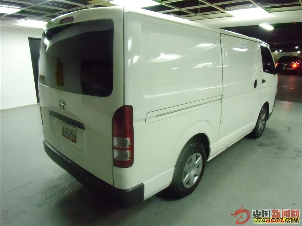 toyota-hiace-481211-MLV20480476139_112015-F.jpg