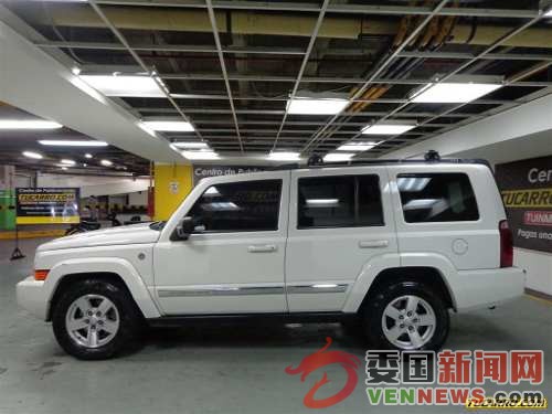 jeep-commander-102511-MLV20568052505_012016-O.jpg