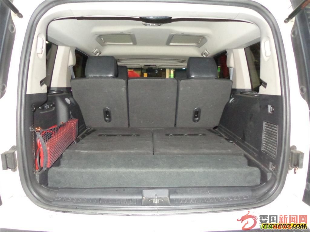 jeep-commander-751511-MLV20568050838_012016-F.jpg
