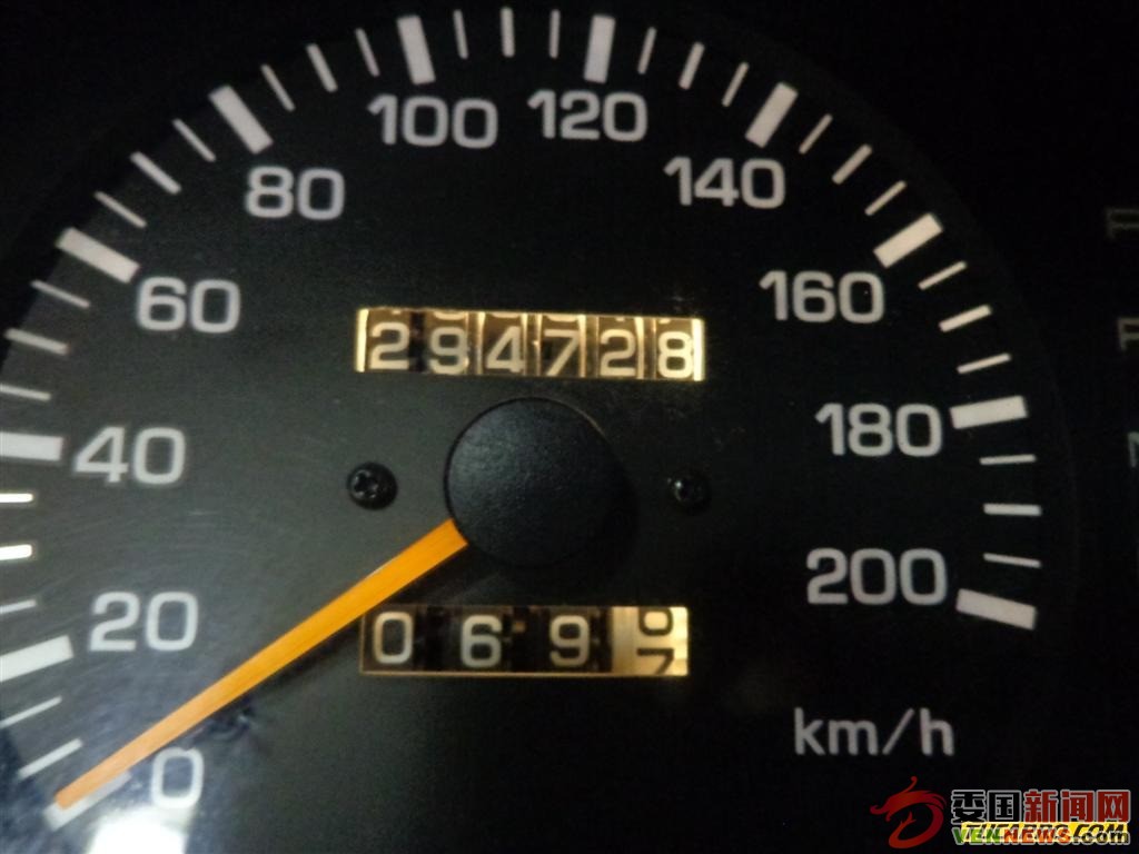 toyota-prado-788511-MLV20584832487_022016-F.jpg